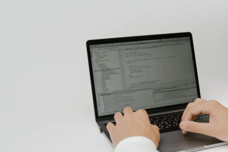 Cursor Blink Paralysis: How to Actually Start a New Project Instead of Just Staring at It