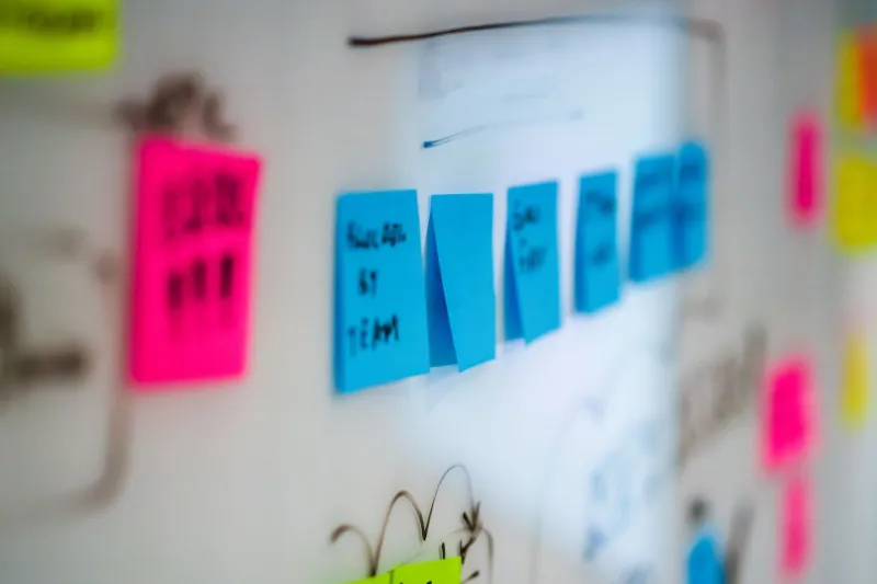 The More You Know, the Worse You Guess: Why Senior Devs Can't Estimate Their Way Out of a Paper Bag